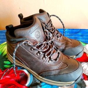 Timberland boys hiking boots boys sz 4